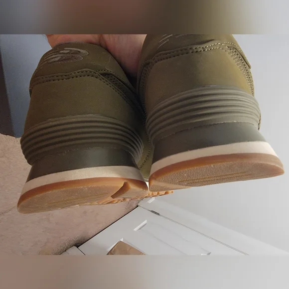 Mens new balance sneakers - Picture 3 of 8